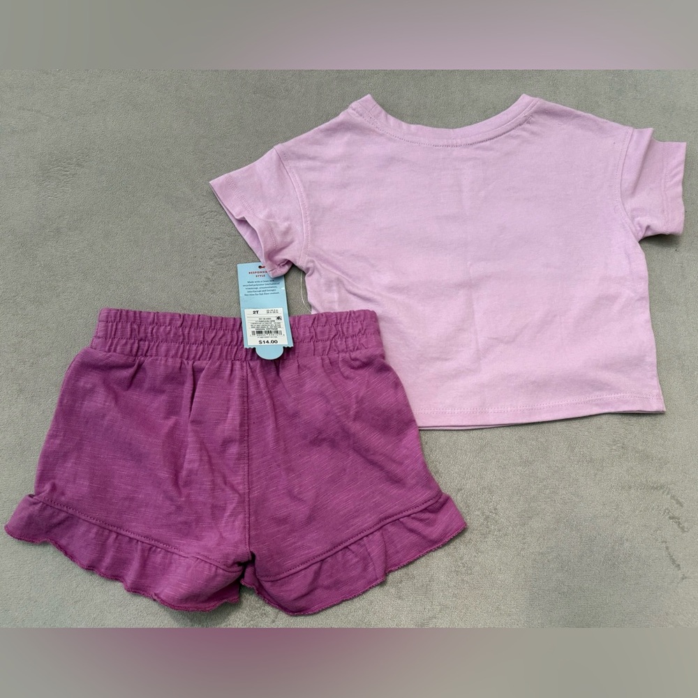 Cat & Jack Girls 2T 2-Piece Outfit Set Purple Graphic Tee & Ruffle Shorts NWT - Picture 2 of 7